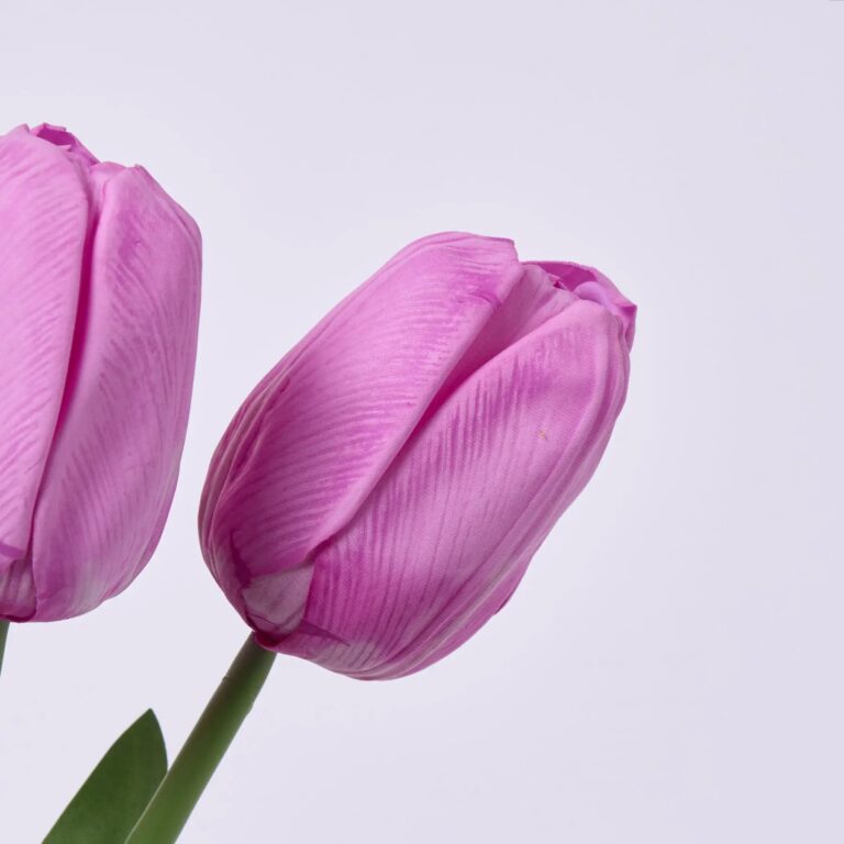 Close-up of bloom tips on this Lavender Pink Real Touch Faux 5 Stems faux flower