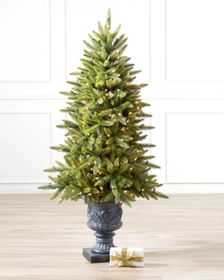 Highland Estate Spruce Potted Tree