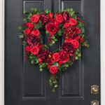 Alternate angle of the 50 Shades of Red Valentine's Heart Wreath showing wreath face texture