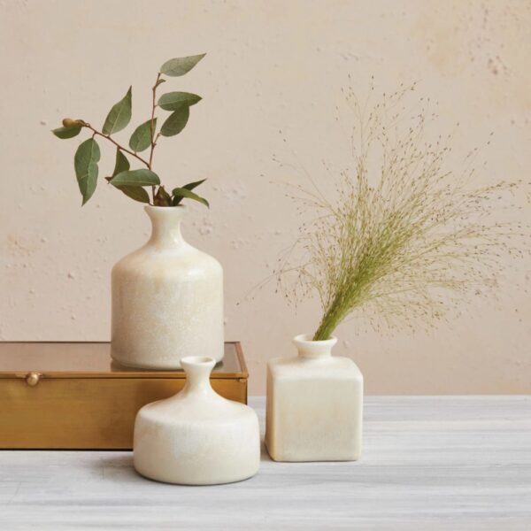 Close-up of vase silhouette detail on this Small Set of 3 Clay Stoneware Bud Vases