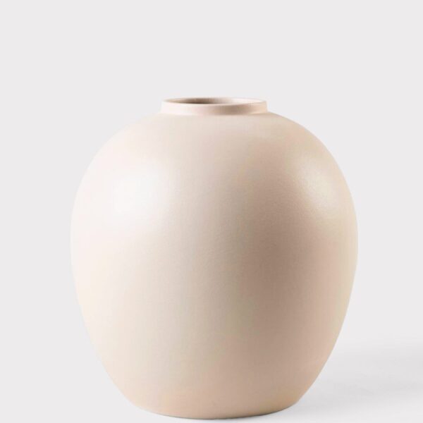 Large Vase in Matte Bailey Cream - 10.75 inch Tall