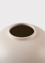 Side view of the Large Vase in Matte Large Vase revealing bloom arrangement