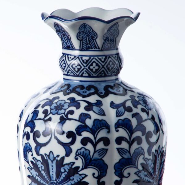 Close-up of leaf foliage texture on this Blue and White Porcelain Chinoiserie Large Begonia Vase