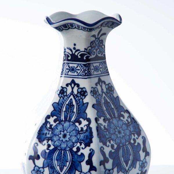 Close-up of leaf foliage texture on this Blue and White Porcelain Chinoiserie Shaped Vase