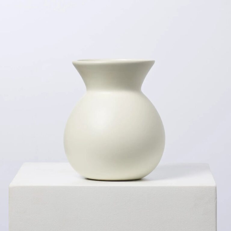 Matte Cream Round Flower Bouquet Vase