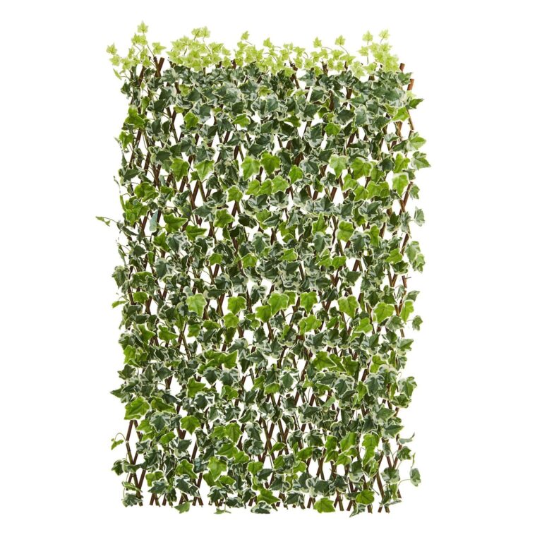 Close-up of craft detail close-up on this 39' English Ivy Expandable Fence UV Resistant and