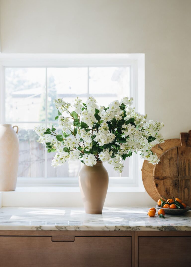 Large White Lilac Spring Design
